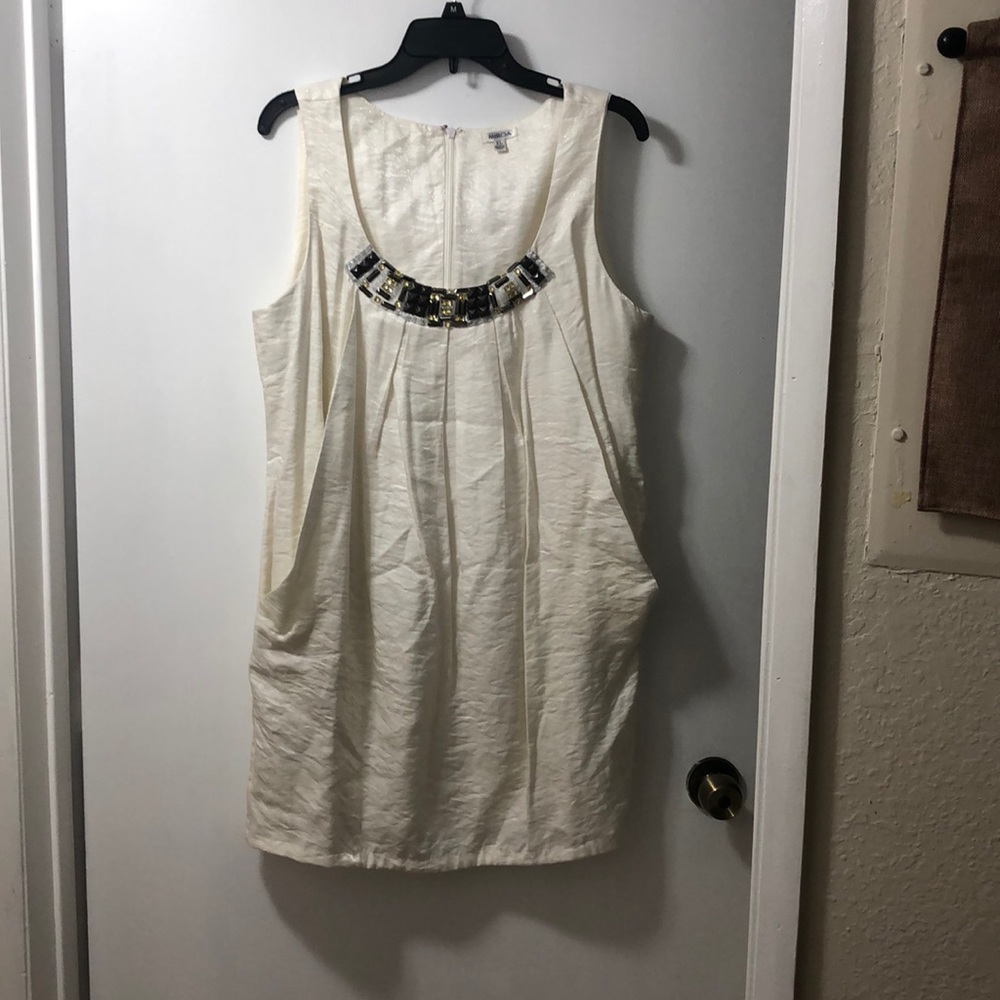 OFF WHITE DRESS WITH BEADED TRIM